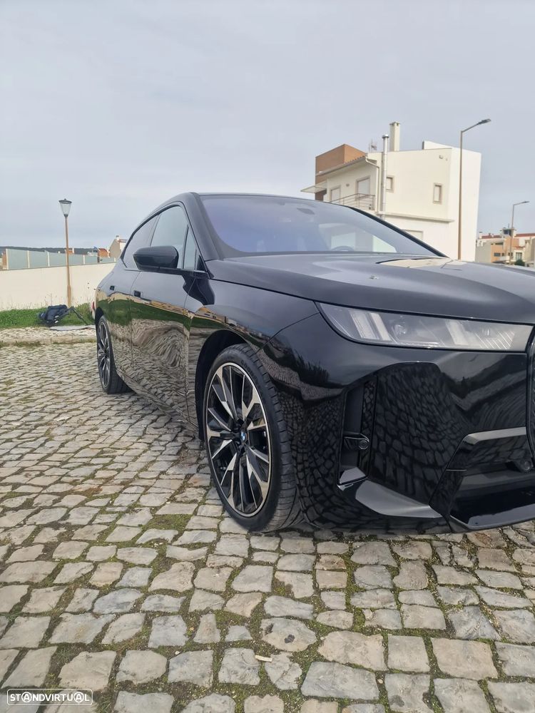 BMW iX xDrive45 - 12