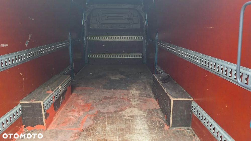 Mercedes-Benz Sprinter - 9