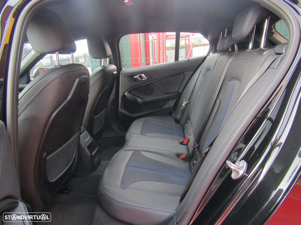 BMW 116 d Pack Desportivo M - 11