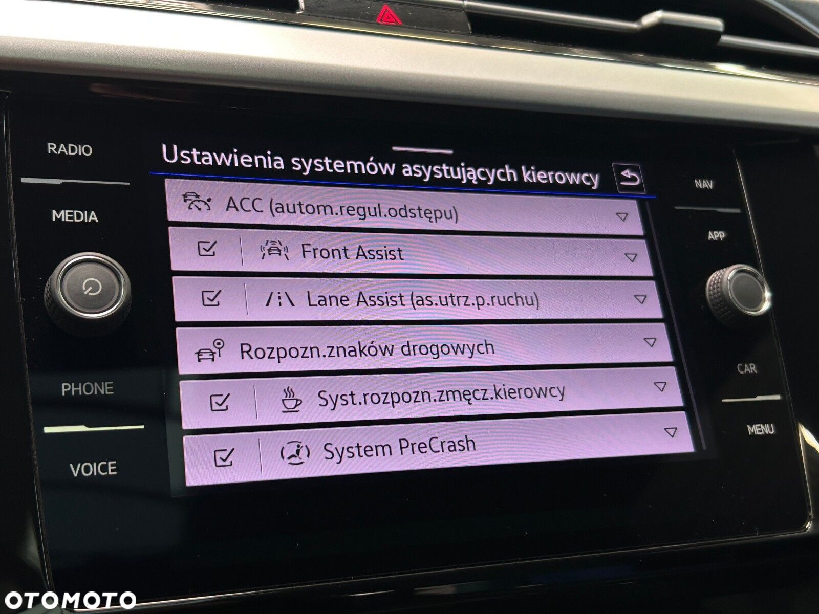 Volkswagen Arteon 2.0 TDI 4Motion R-Line DSG - 22