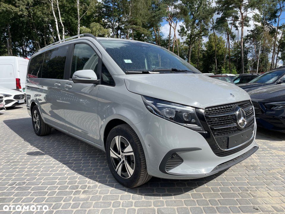 Mercedes-Benz Klasa V - 2