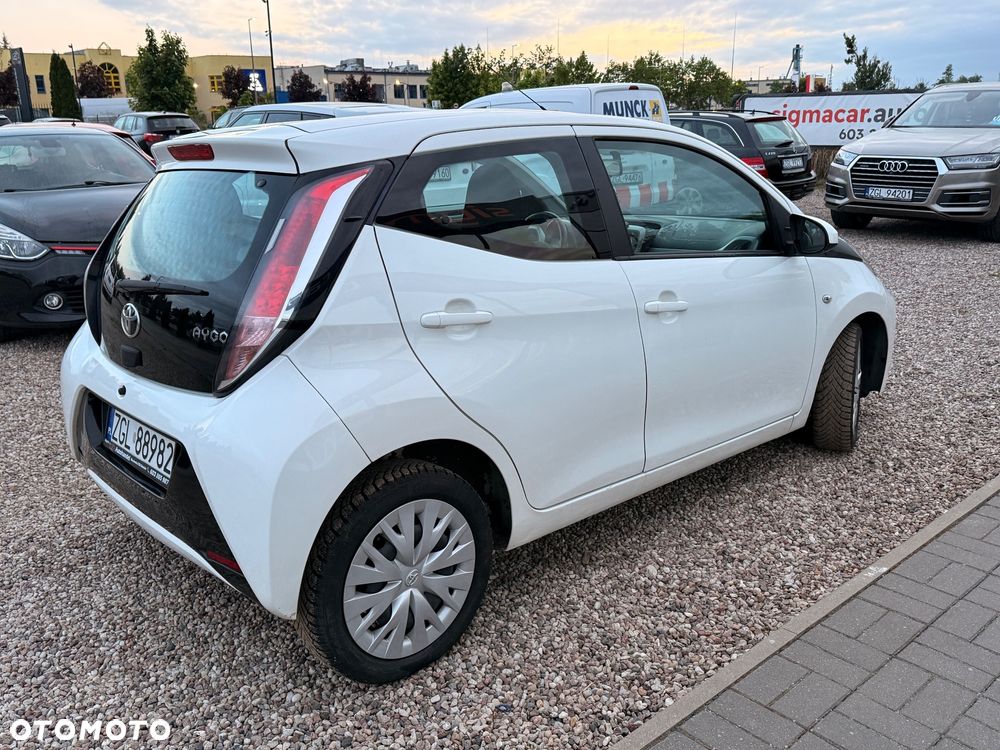Toyota Aygo x-clusive Style Selection - 4