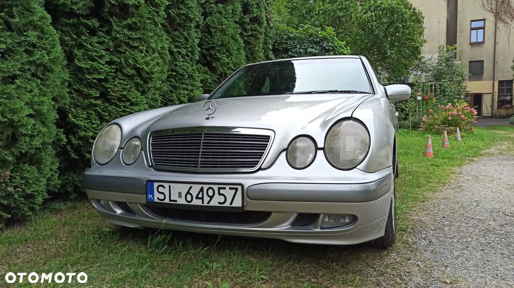 Mercedes-Benz Klasa E 220 CDI Classic - 3