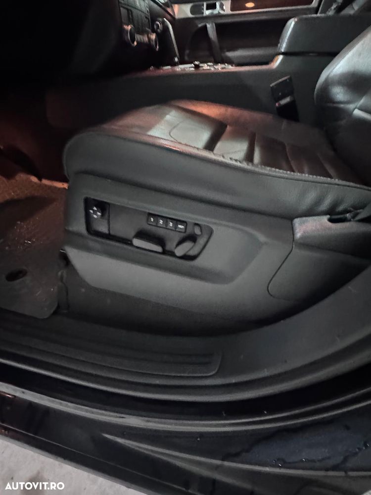 Volkswagen Touareg - 3