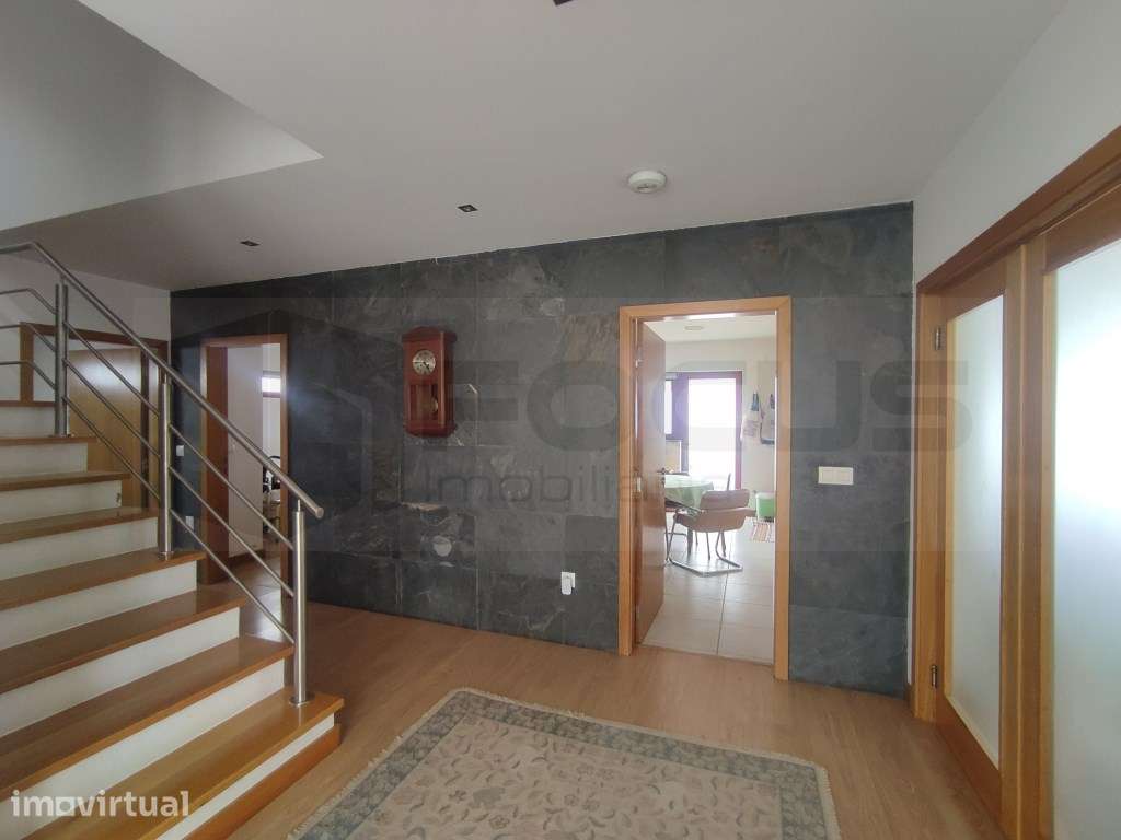 Espetacular moradia T4 com piscina - Vista Alegre - Grande imagem: 3/45