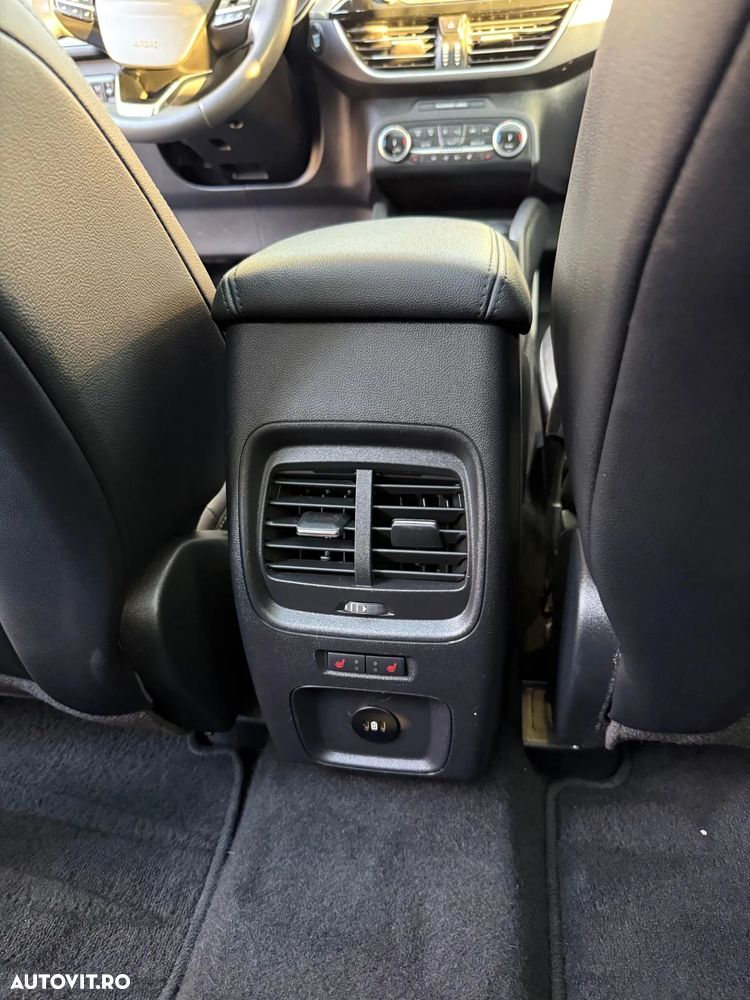 Ford Kuga 2.5 Duratec PHEV Titanium X - 37