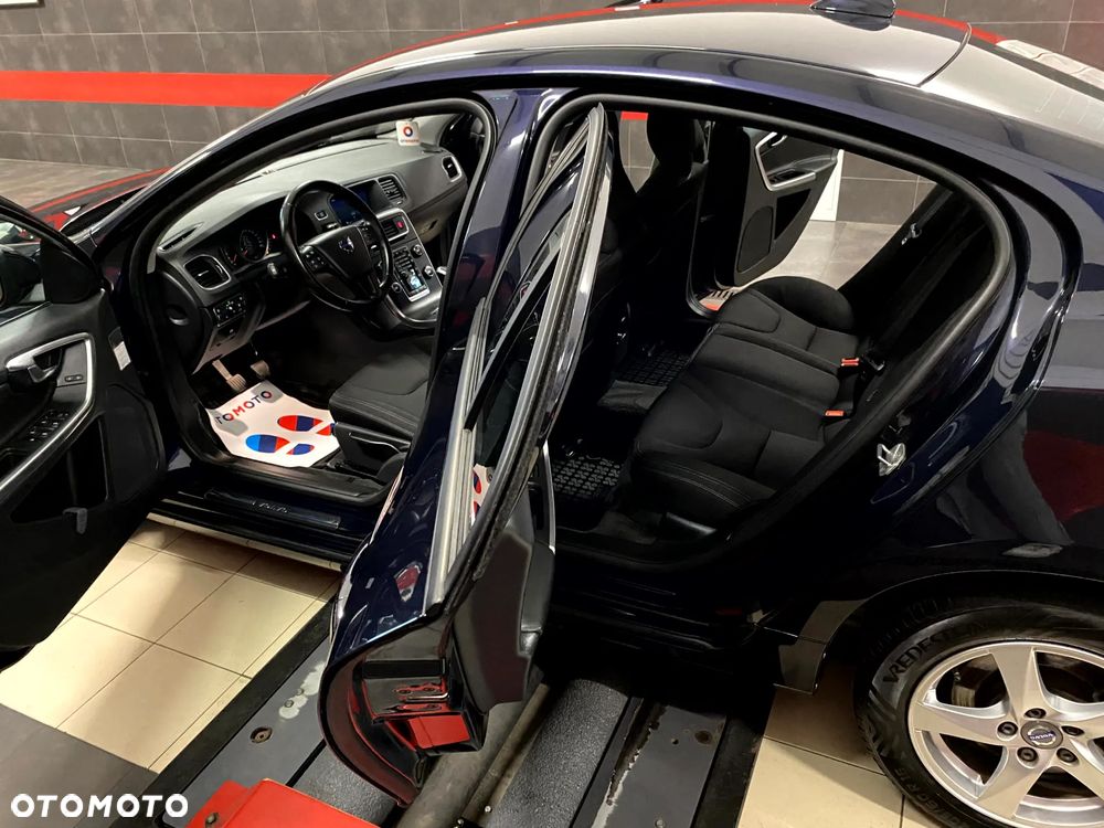 Volvo S60 D3 Momentum - 18