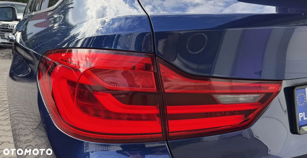 BMW Seria 5 520i Sport Line - 14