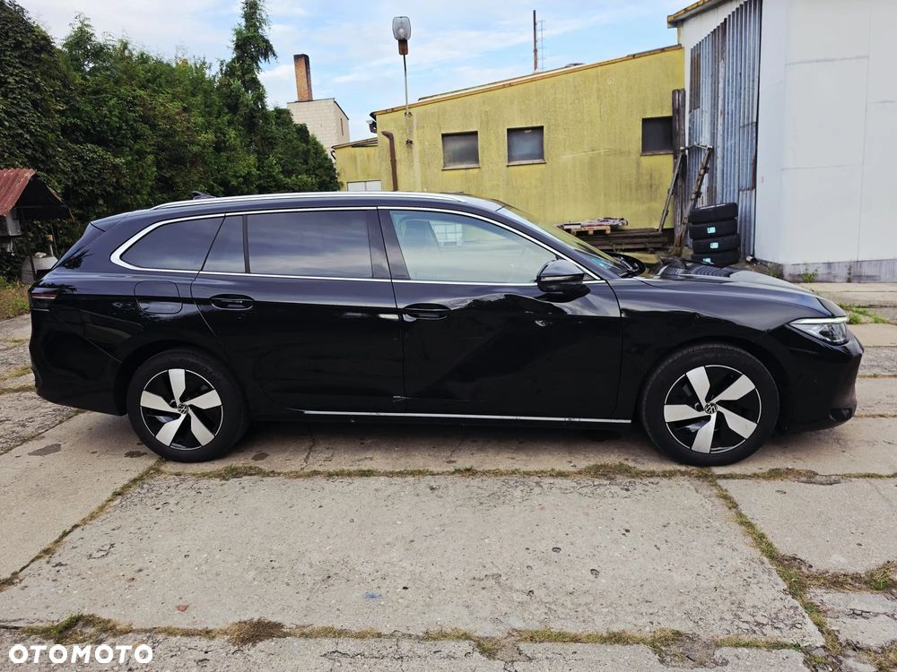 Volkswagen Passat - 11