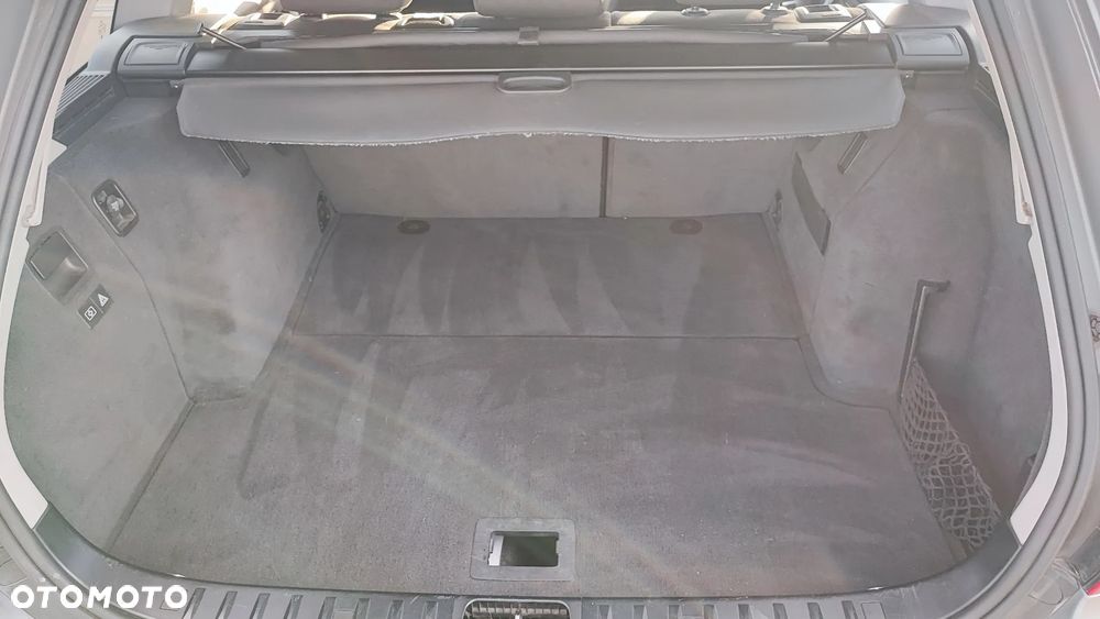 BMW Seria 3 318i - 16