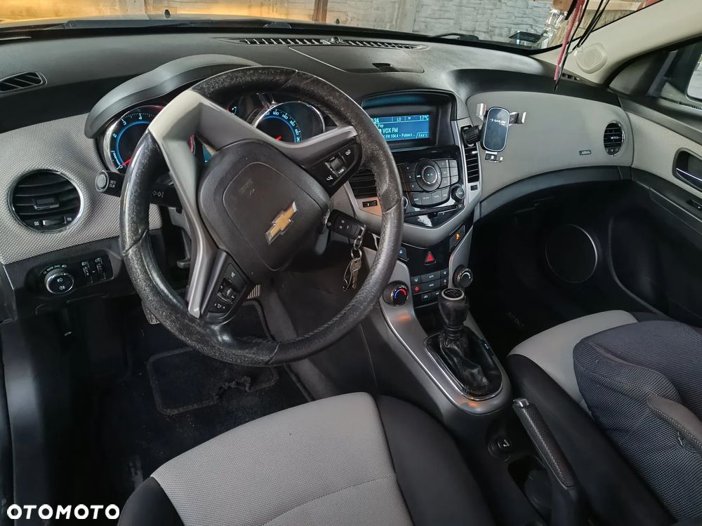 Chevrolet Cruze 1.8 LS (klm) - 17