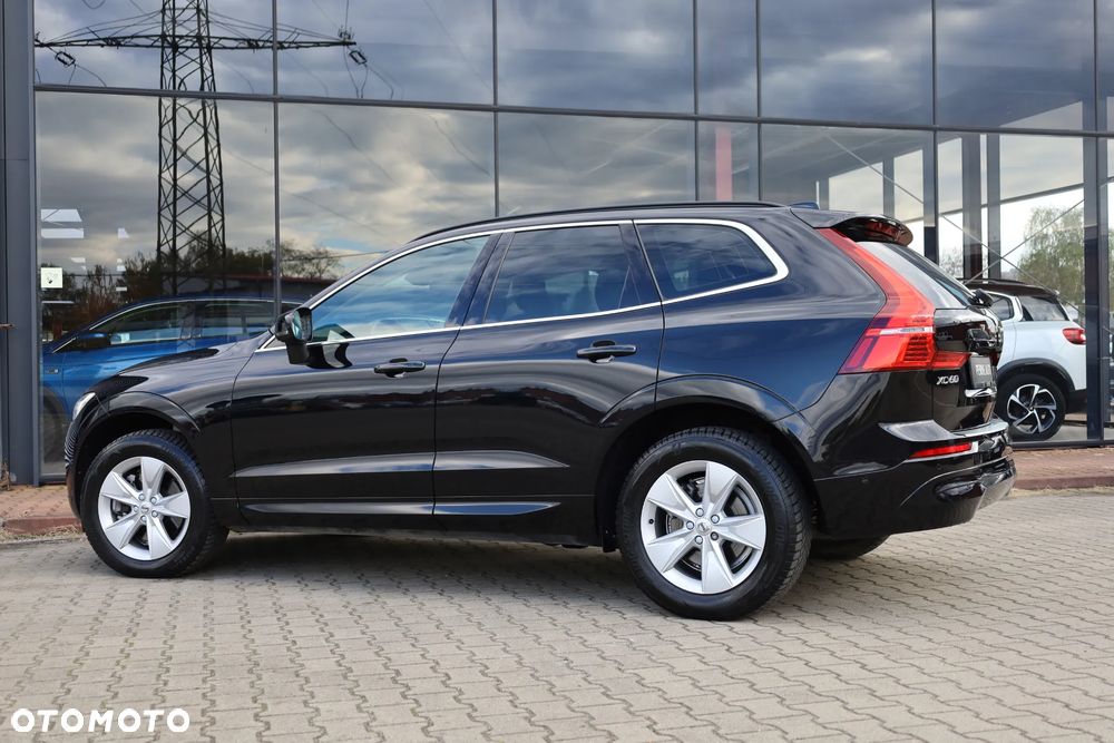 Volvo XC 60 B4 D AWD Geartronic Momentum Pro - 16