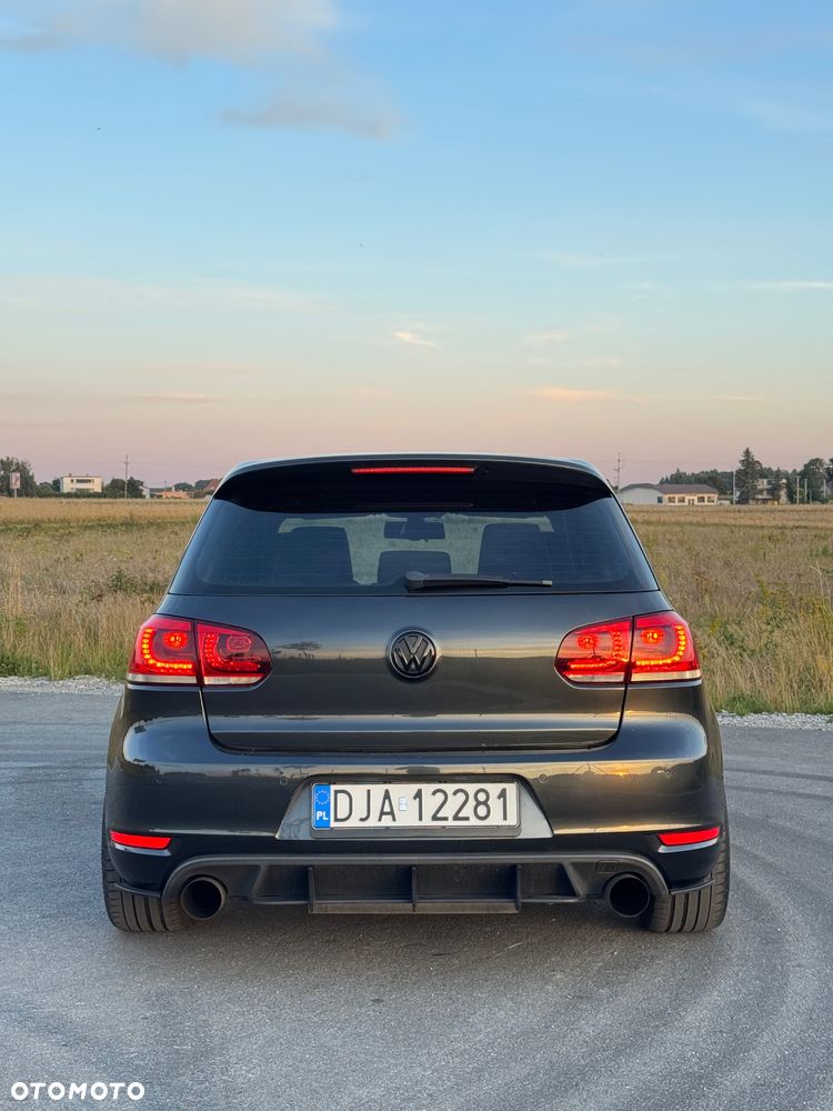 Volkswagen Golf - 4