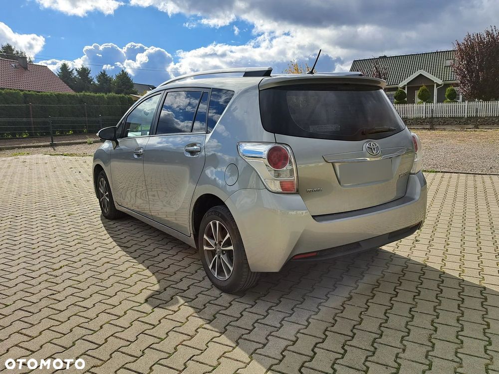 Toyota Verso 1.8 Premium EU5 7os - 3