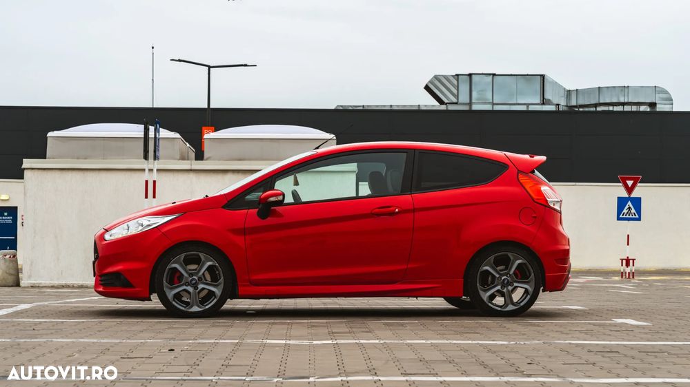 Ford Fiesta 1.6 ST - 25