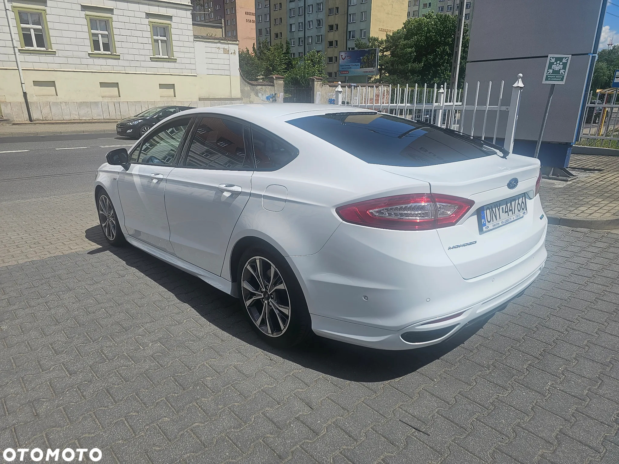 Ford Mondeo 1.5 EcoBoost ST-Line X - 4