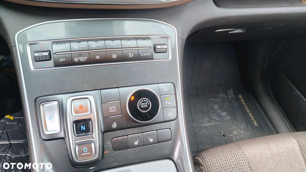 Hyundai Santa Fe 1.6 T-GDI HEV Smart - 11