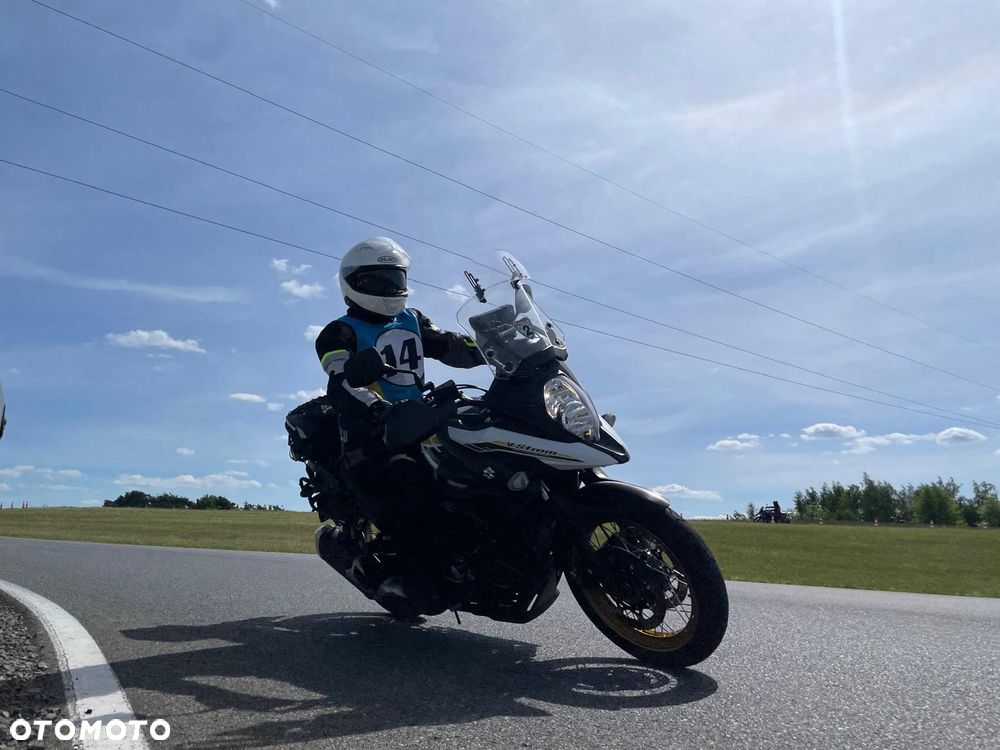 Suzuki V-STROM - 3