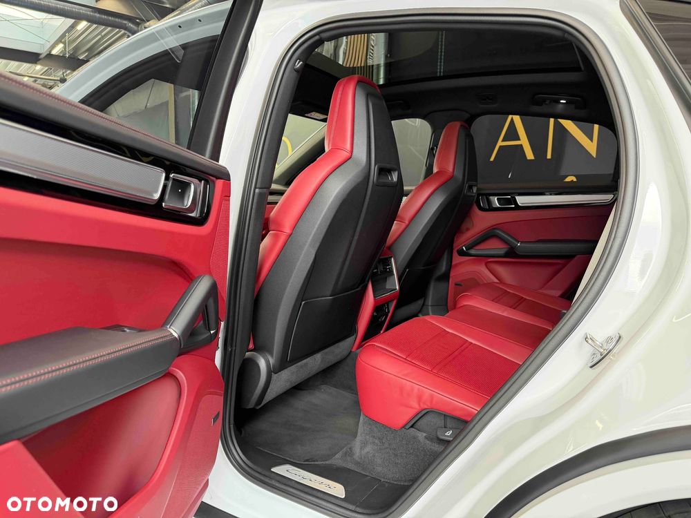 Porsche Cayenne Platinum Edition - 25