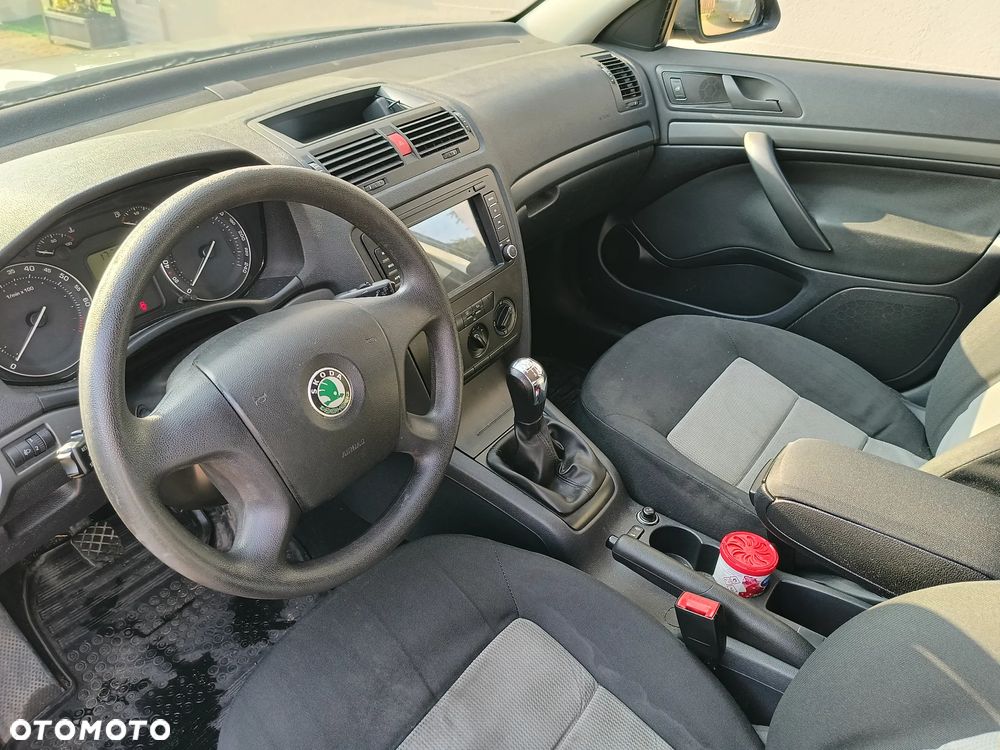Skoda Octavia 1.6 FSI Mint - 10