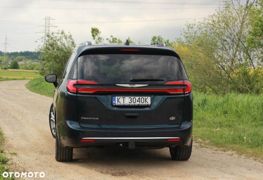 Chrysler Pacifica - 13