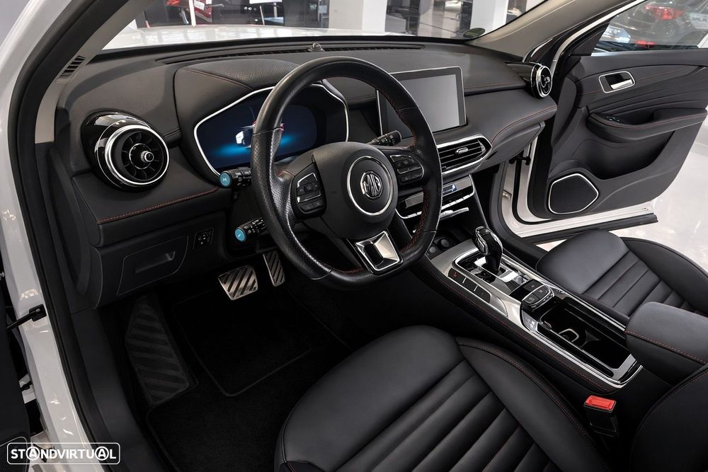 MG EHS 1.5 T-GDI Plug-in Hybrid Luxury - 9