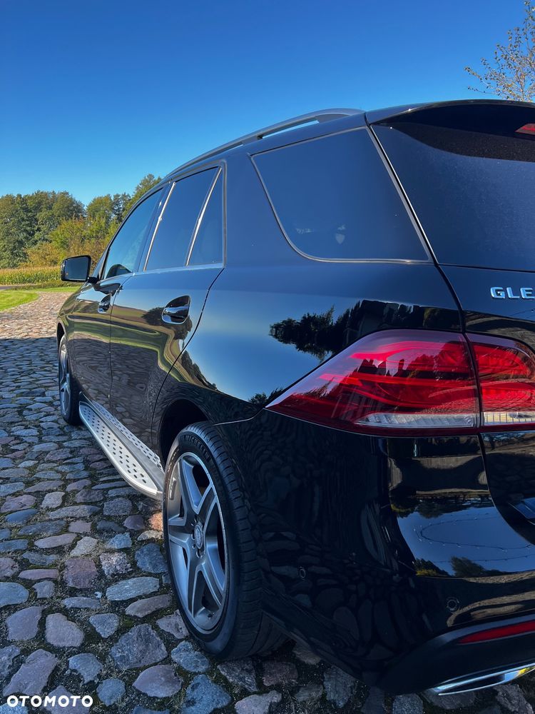 Mercedes-Benz GLE 350 d 4-Matic - 4