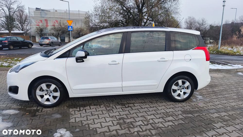 Peugeot 5008 e-HDI 115 ETG6 Stop&Start Allure - 4