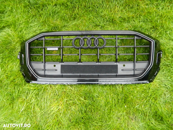 Grila centrala Audi Q8 model 2019-2022 cod 4M8853651AL