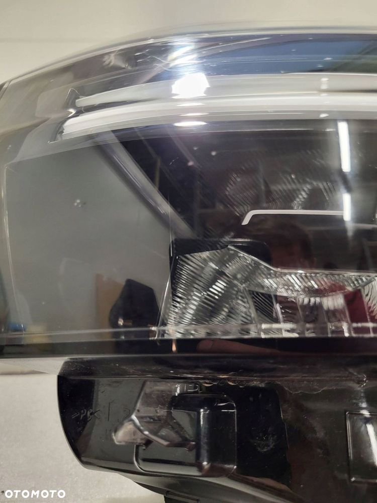 dacia duster iii full led komplet lamp przednich 260107725r - 3
