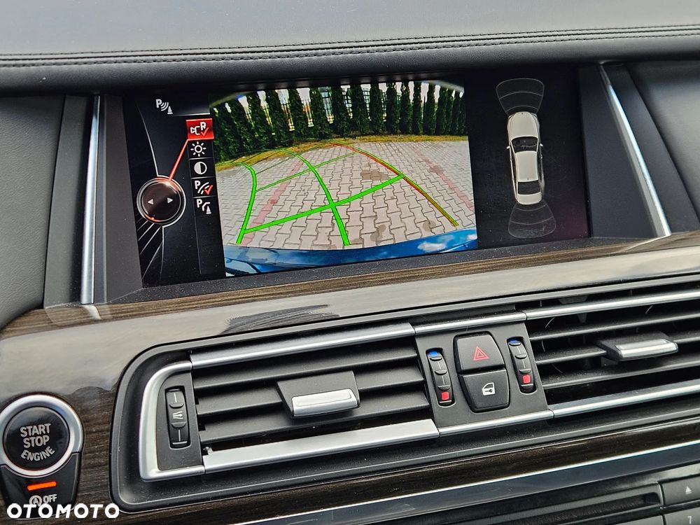 BMW Seria 7 750i xDrive Edition Exclusive - 22