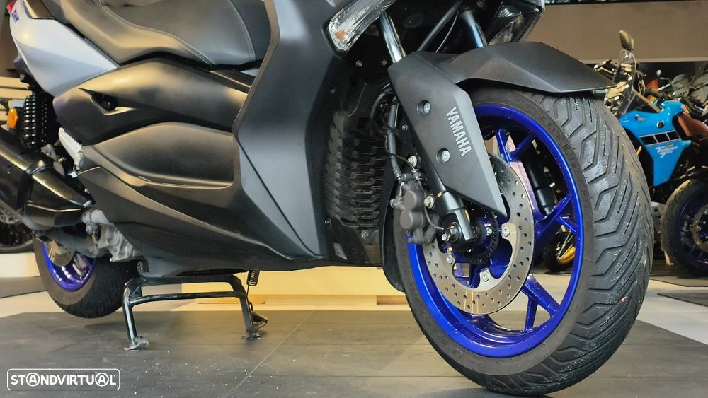 Yamaha X-Max 300 - 3