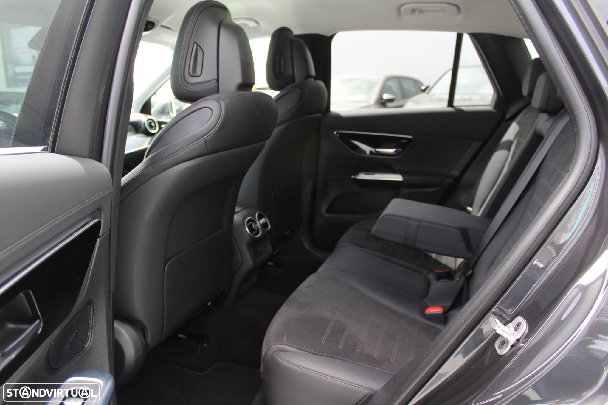 Mercedes-Benz GLC 300 de 4Matic - 18