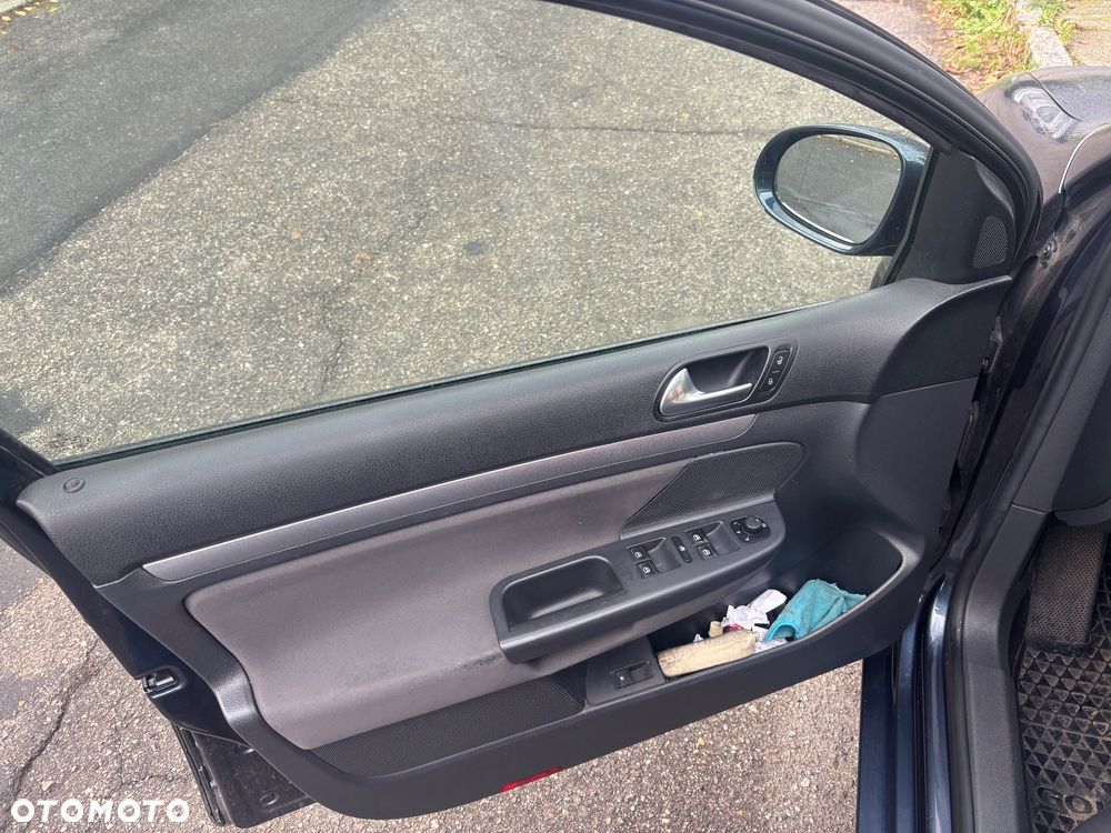 Volkswagen Golf - 20