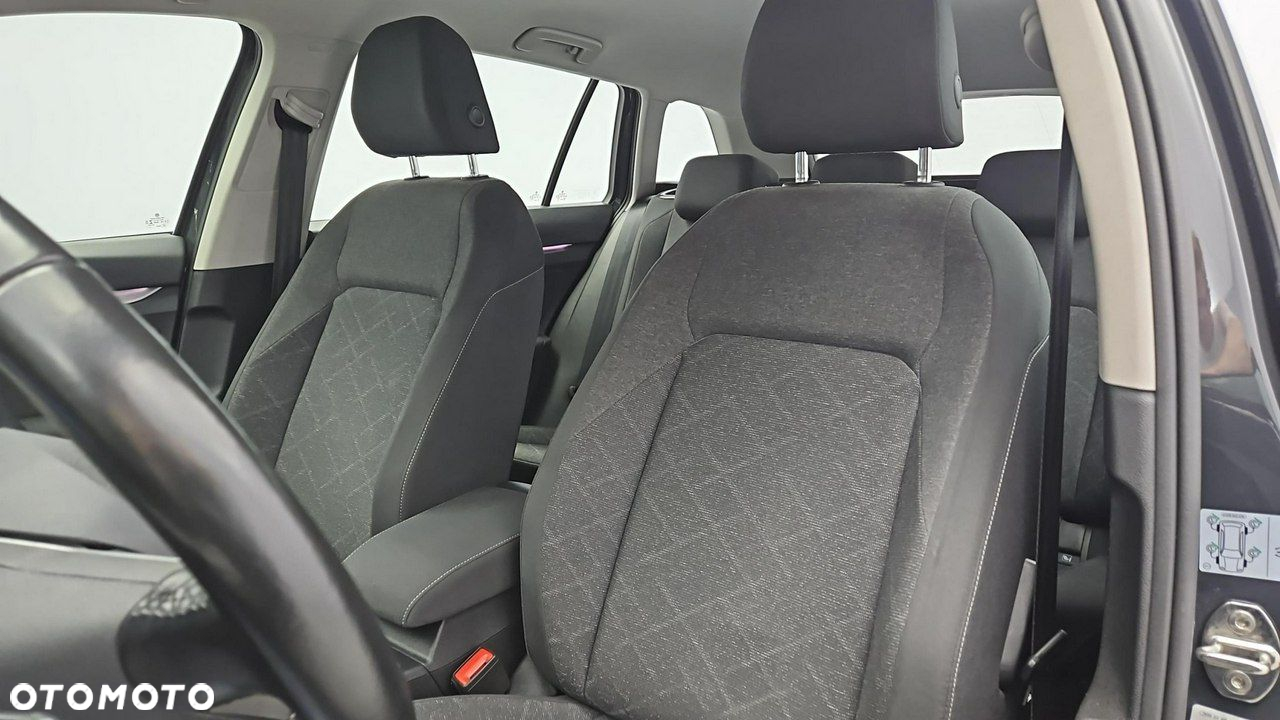 Volkswagen Golf VIII 2.0 TDI Life - 11