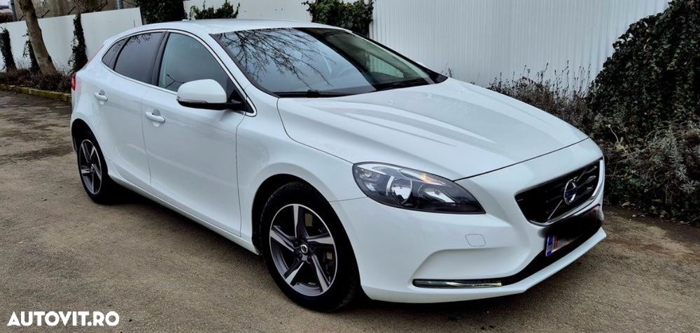 Volvo V40 D4 Momentum - 3