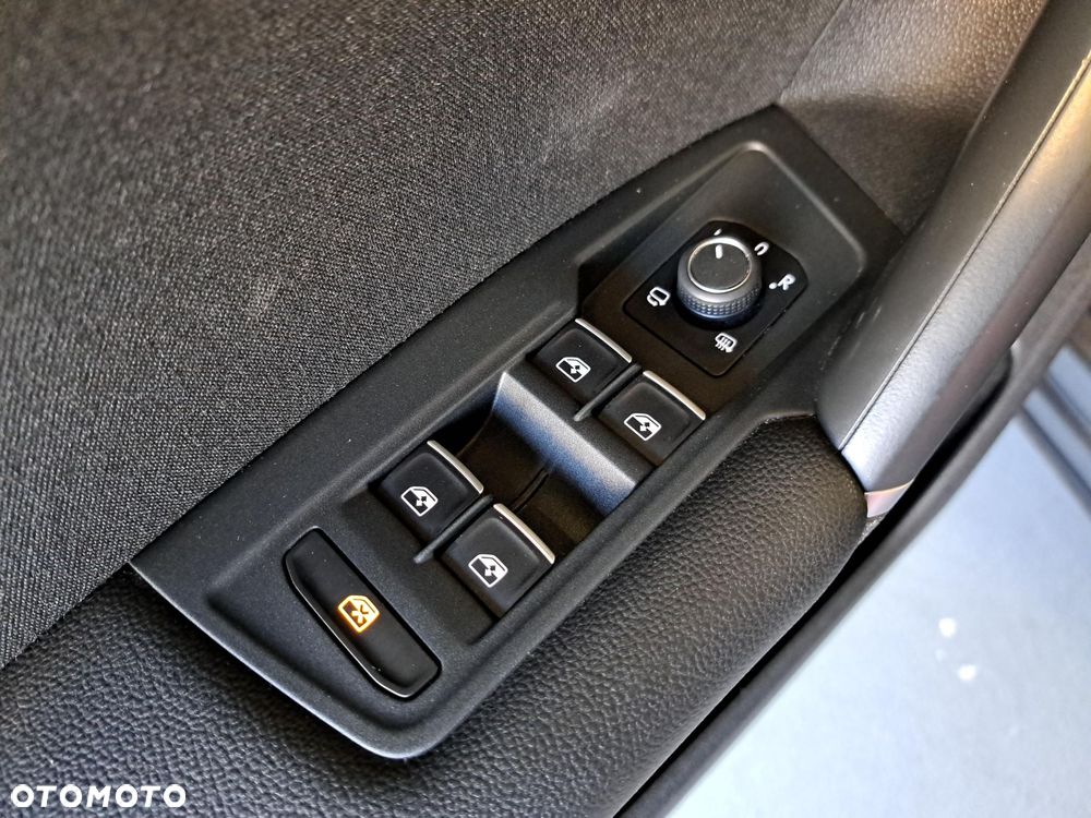 Volkswagen Tiguan - 34