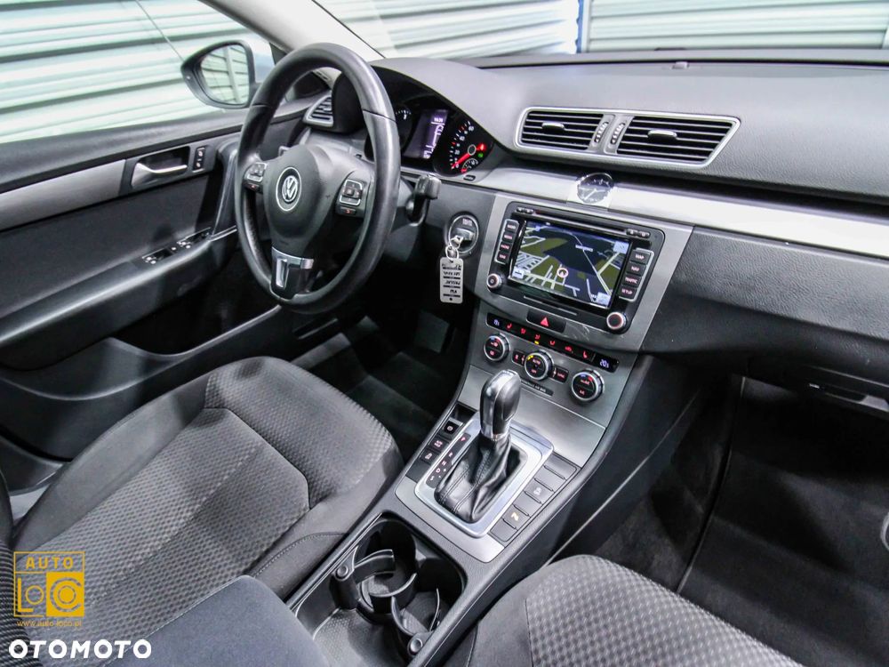 Volkswagen Passat 2.0 Blue TDI DSG SCR Comfortline - 14