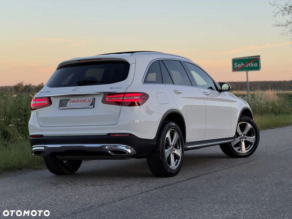 Mercedes-Benz GLC 300 4Matic 9G-TRONIC Exclusive - 11