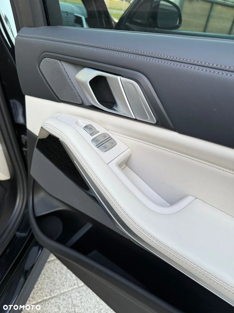 BMW X7 M50d sport - 13