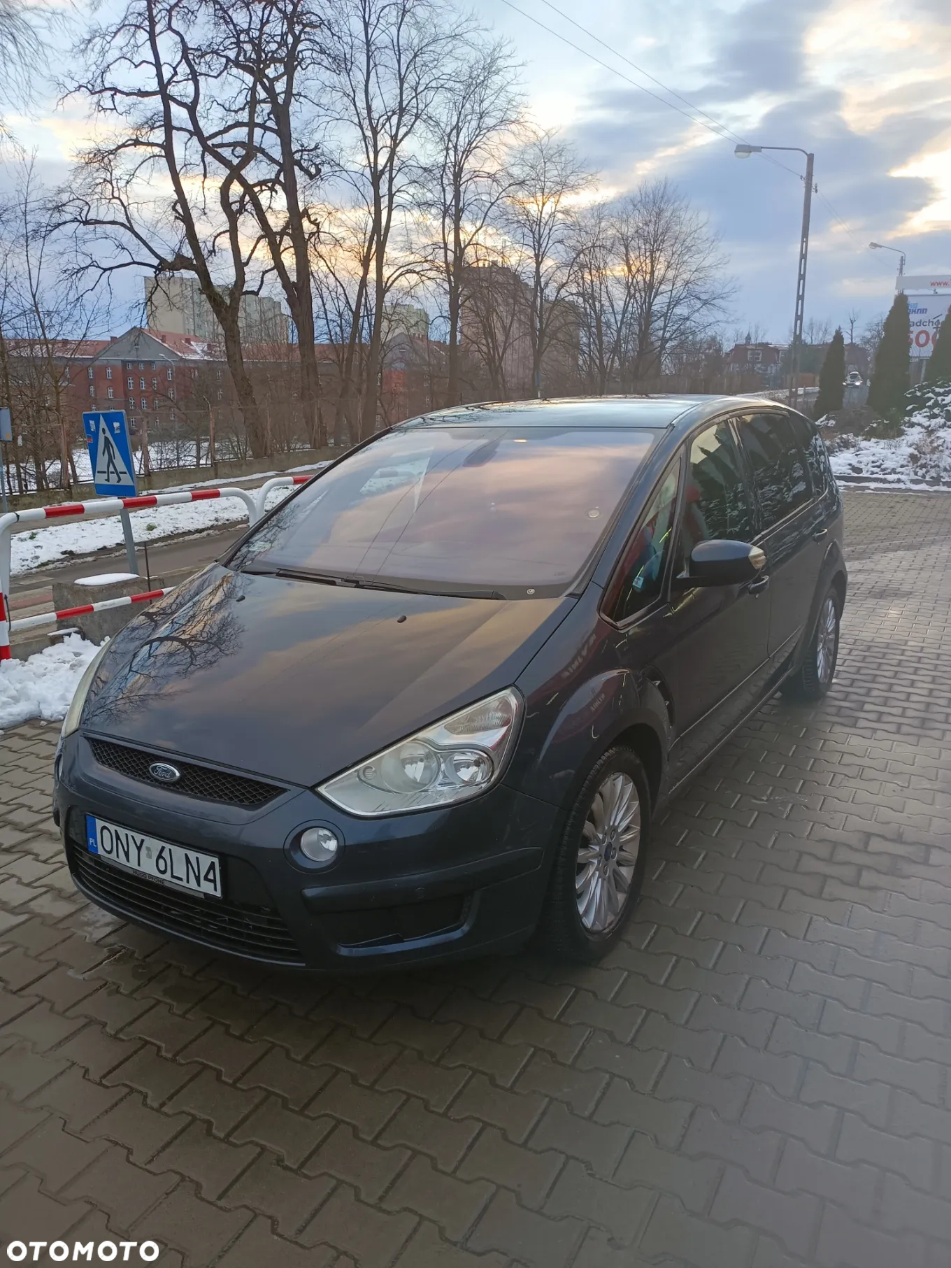 Ford S-Max 2.0 TDCi Trend - 15