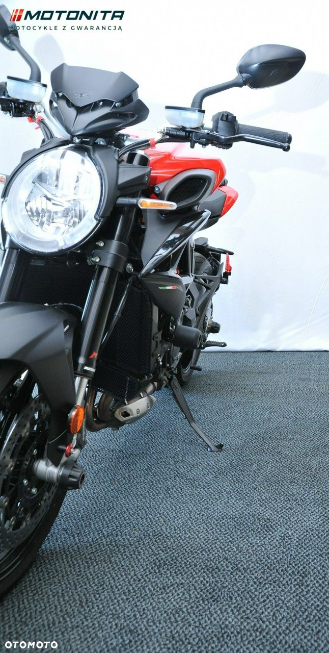 MV AGUSTA Brutale - 11