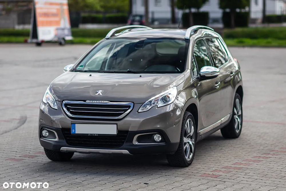 Peugeot 2008 1.2 Pure Tech Style S&S - 2
