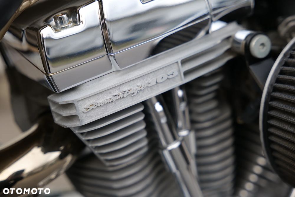 Harley-Davidson Touring Road King - 23