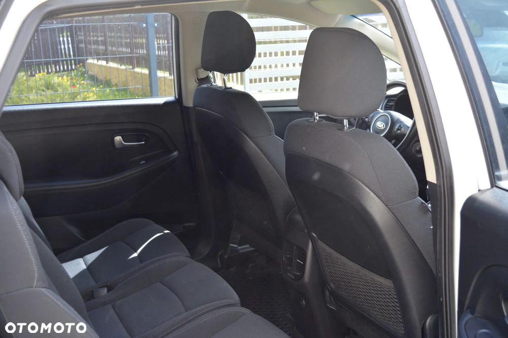 Kia Carens 1.7 CRDi 115 Dream Team Edition - 11