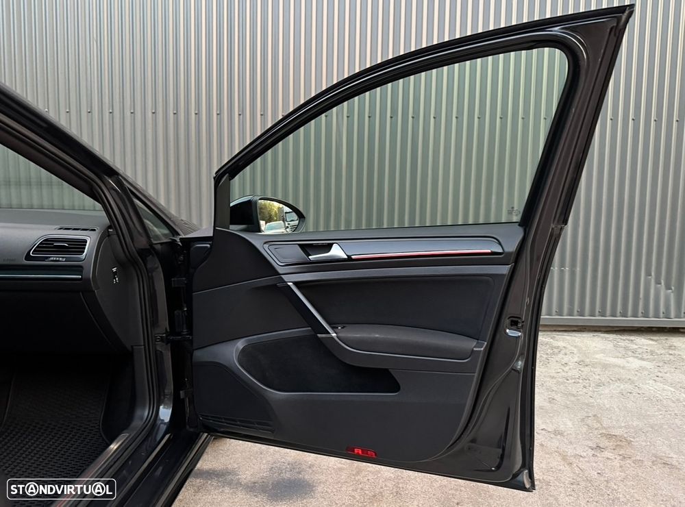 VW Golf 2.0 TSi GTi Performance - 21