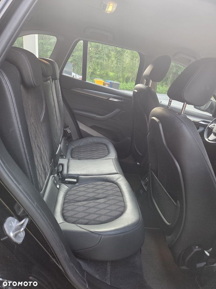 BMW X1 sDrive18i xLine - 11
