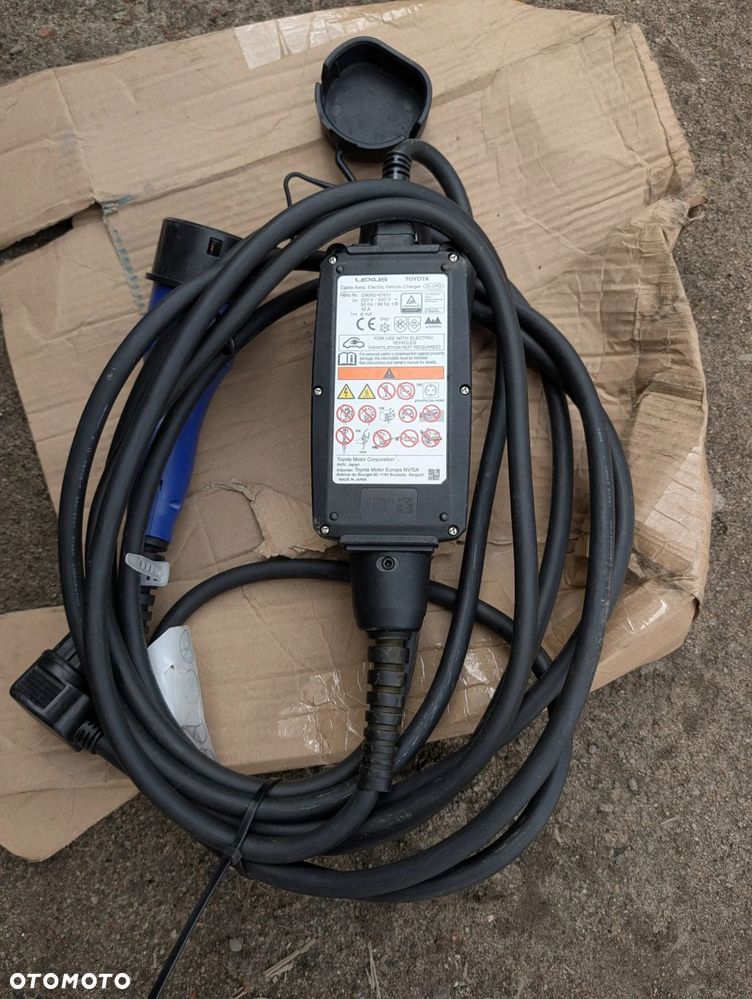ŁADOWARKA KABEL DO ŁADOWANIA TOYOTA LEXUS G9060-47451 - 2
