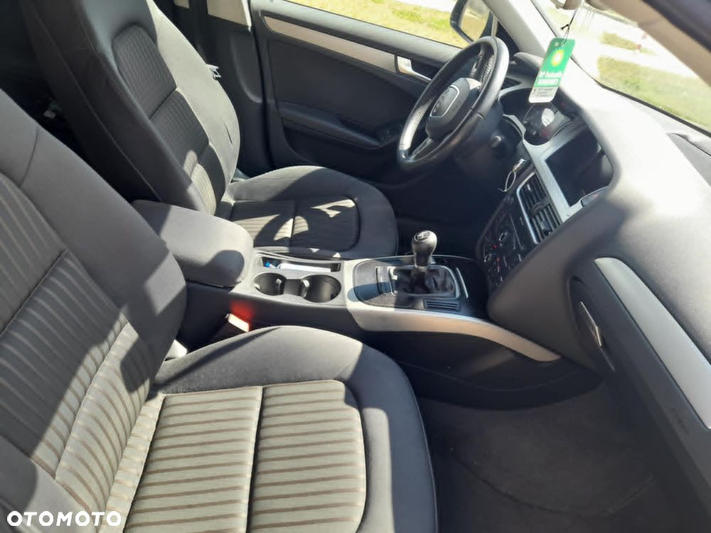 Audi A4 Avant 2.0 TDI - 7