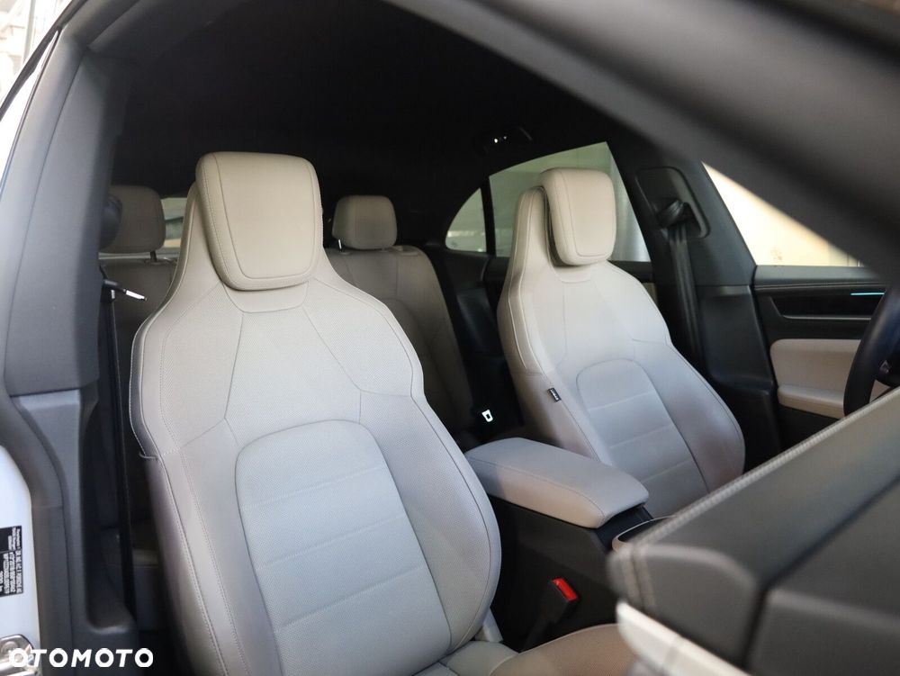 Porsche Macan - 16